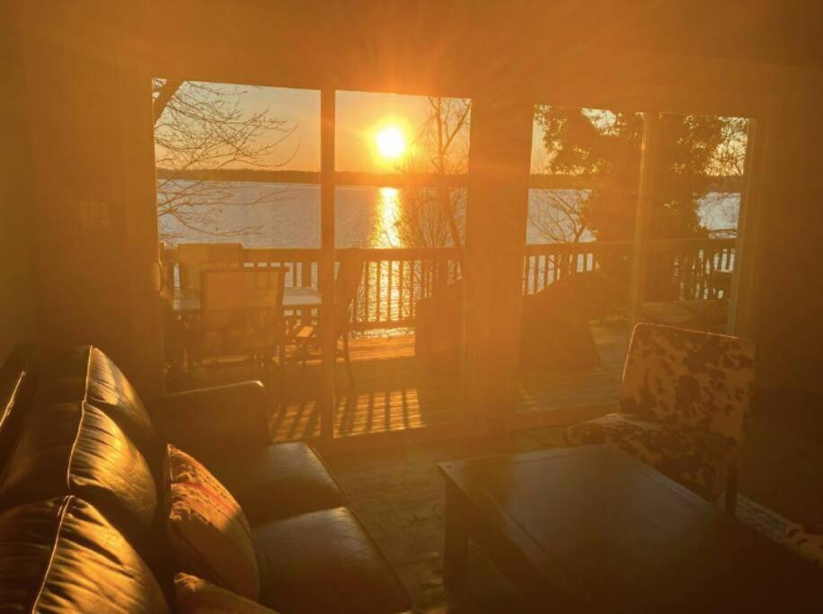 2 Bedroom Newly Renovated Waterfront Home; 10 Min From Mgm & The Gaylord Форт Вашингтон Экстерьер фото