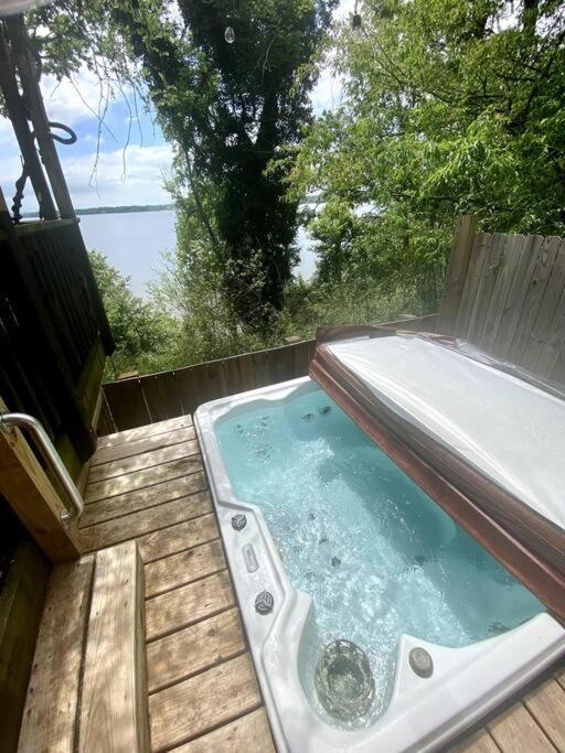 2 Bedroom Newly Renovated Waterfront Home; 10 Min From Mgm & The Gaylord Форт Вашингтон Экстерьер фото